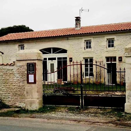 La Maison D'Hotes Des Charentes Les Touches-de-Périgny 외부 사진